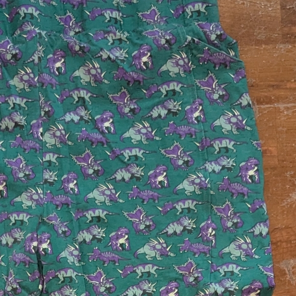 ๐5 for 50๐ Svaha Dinosaur Print Leggings - Picture 3 of 3
